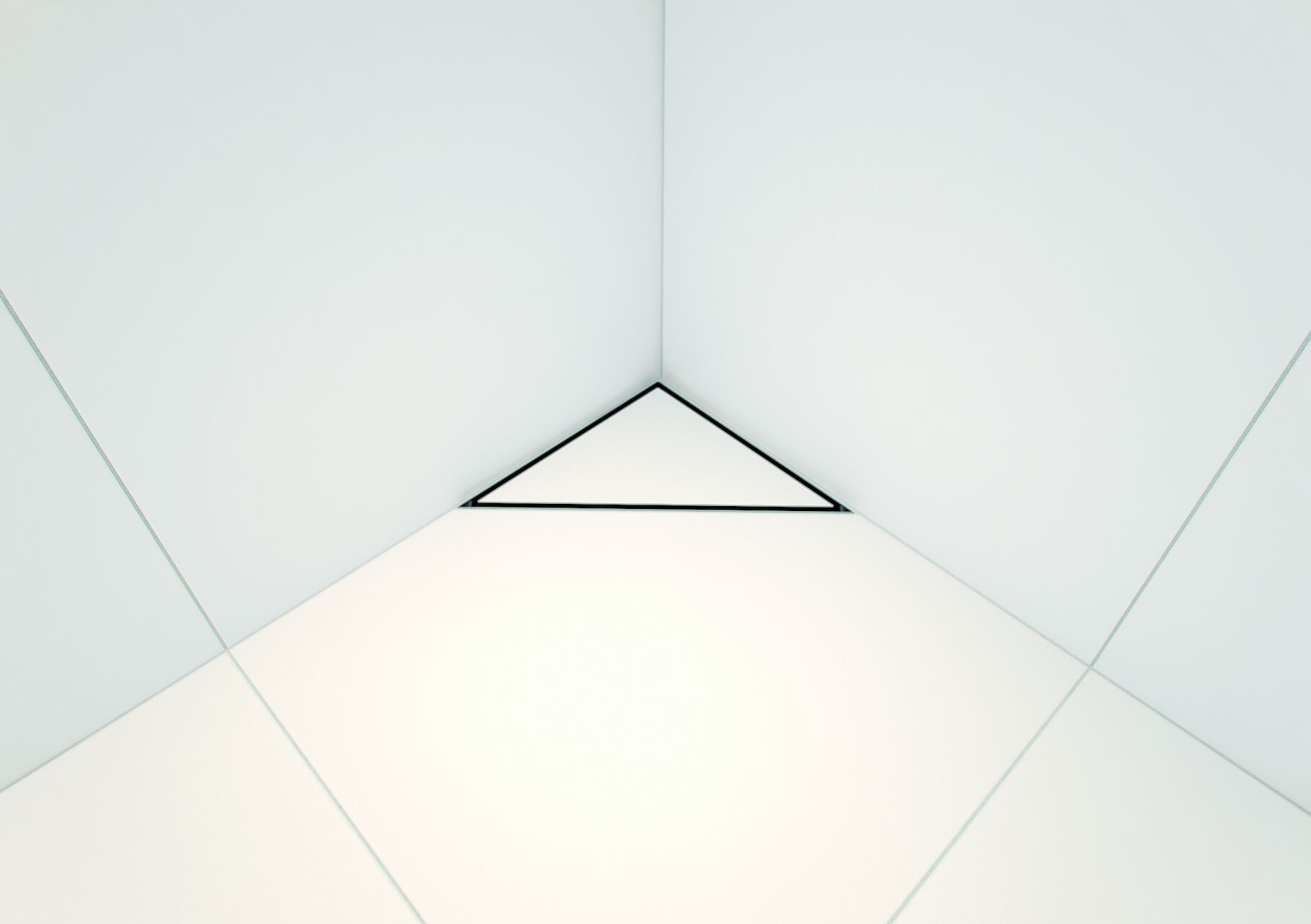 Purus_Miljo2_Closeup_Corner_Tile_Inset Purus Corner Tile Insert